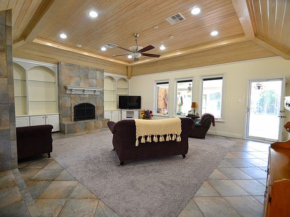 3rd image of 8304 Woodcreek Dr