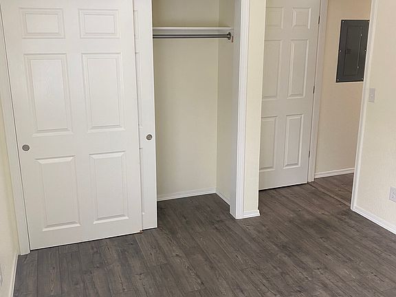 5th image of 132 Western Ave #1