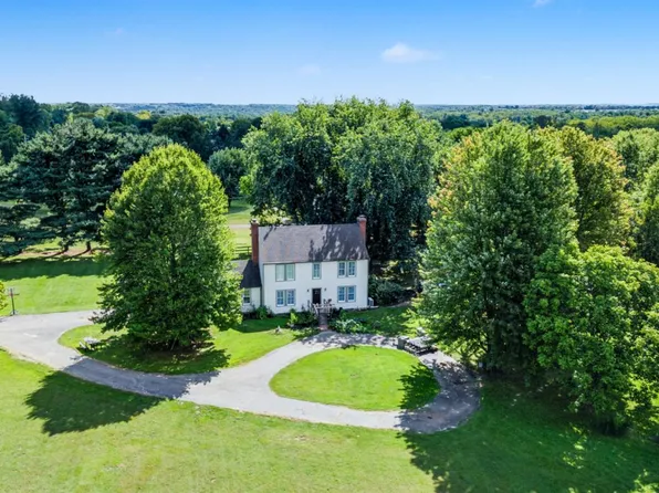 2901 Shoemaker Rd, Lebanon, OH 45036