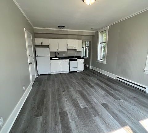 3rd image of 405 Monroe St APT 5