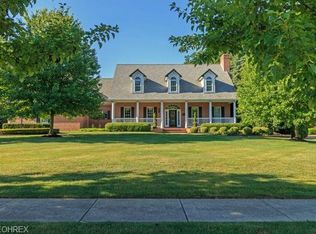 45 Cherry Hill Ct, Canfield, OH