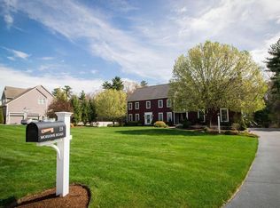 19 Mohawk Rd, Raynham, MA 02767