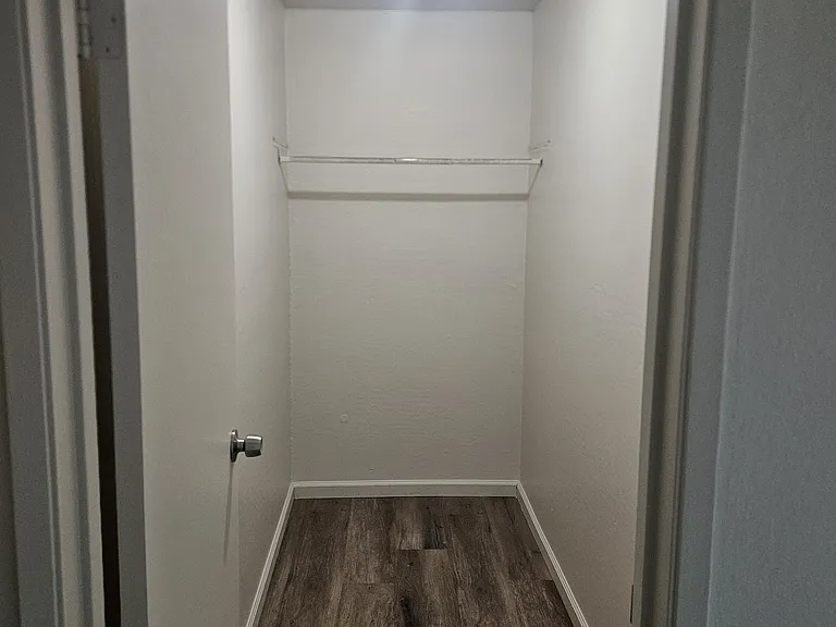 550 Clarinada Ave #0 — Photo 5