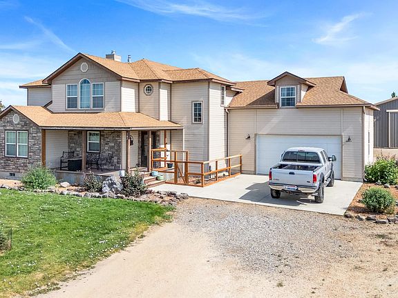 5th image of 187 E Syringa Loop