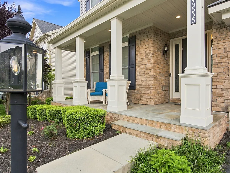 24535 Mountain Magnolia Pl — Photo 2
