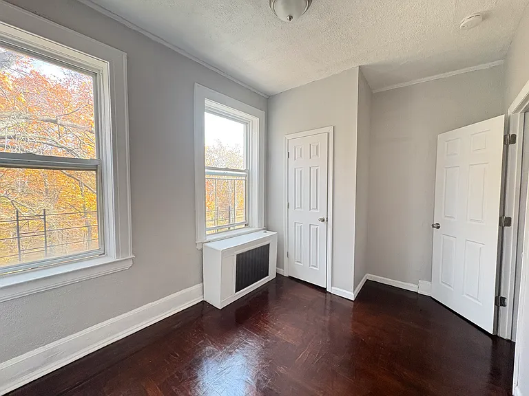 691 Elizabeth Ave #68 — Photo 3