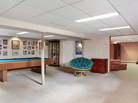 5th image of 275 Marion Pl