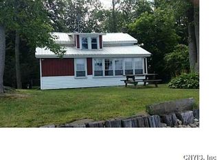 32 S Ramona Beach Rd, Pulaski, NY 13142