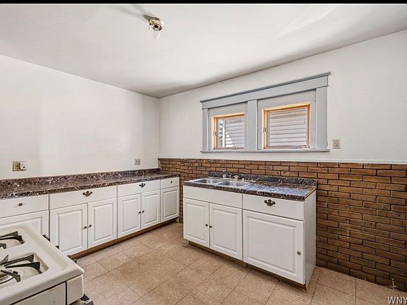 3rd image of 239 Rodney Ave #2