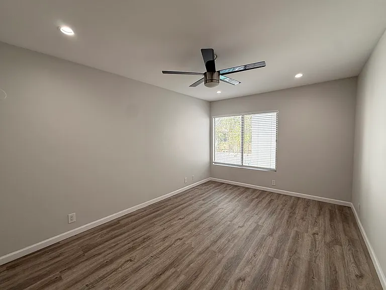 415 N Oakhurst Dr #205 — Photo 5