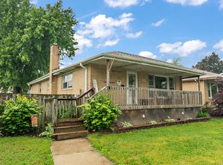 15058 Tripp Ave, Midlothian, IL 60445