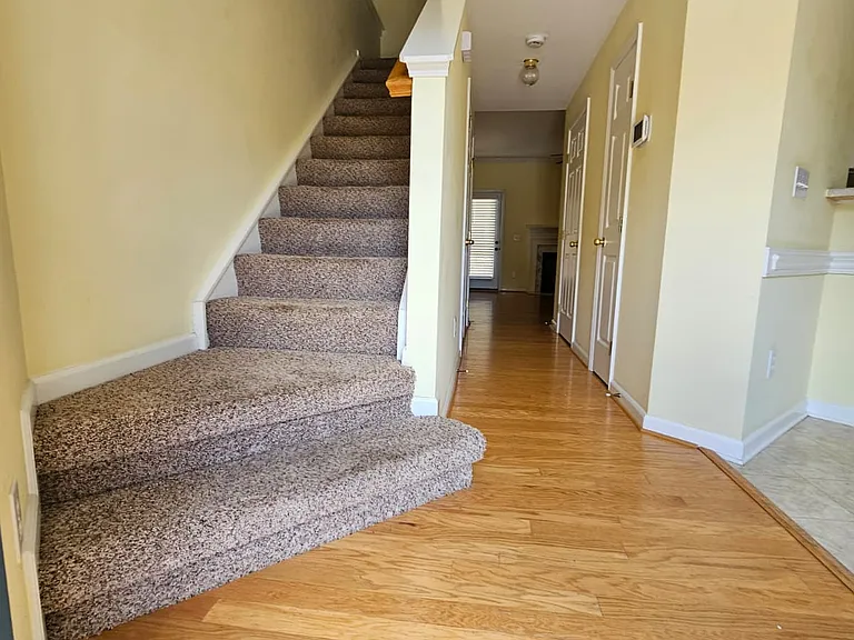 142 Spring Crossing Cir — Photo 2