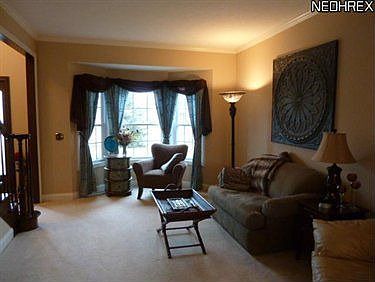 3rd image of 3147 Laura Ln