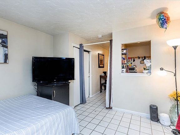 5th image of 270 E Haverhill St APT 3