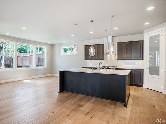 5th image of 12107 92nd Avenue Ct E