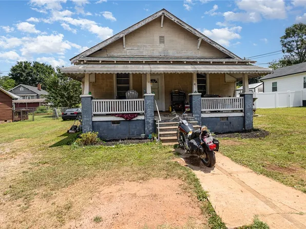 41 Chestnut St, Startex, SC 29377