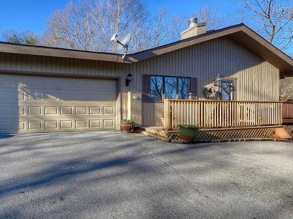 2nd image of 516 Woodstone Ct