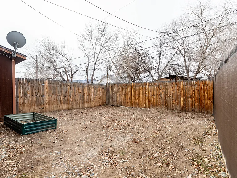 239 S Elm St #B — Photo 14