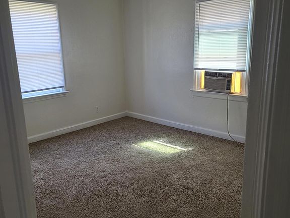 3rd image of 1241 W Ocean View Ave #1