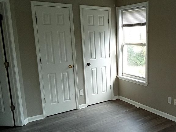 2nd image of 435 S 29th St