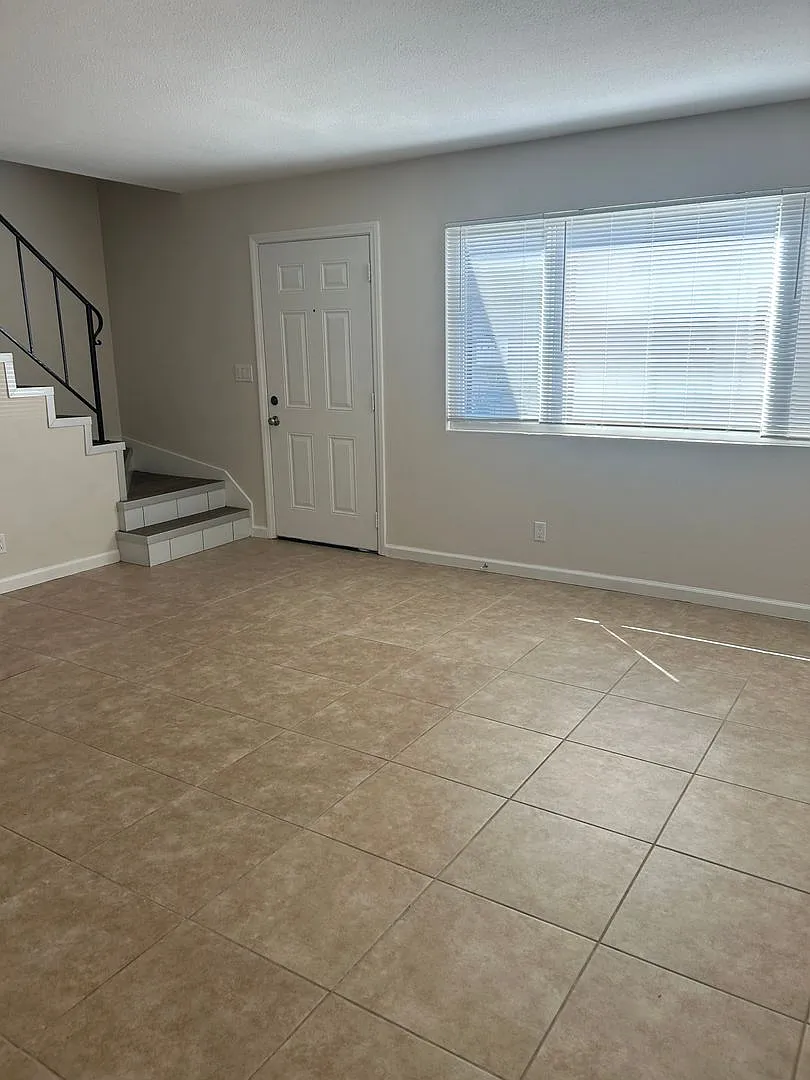10026 River Street — Photo 3