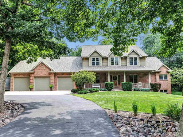 4408 Forest Ridge Dr, Green Bay, WI 54313