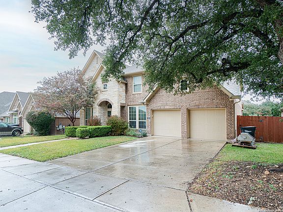 2nd image of 550 OAK CASCADE