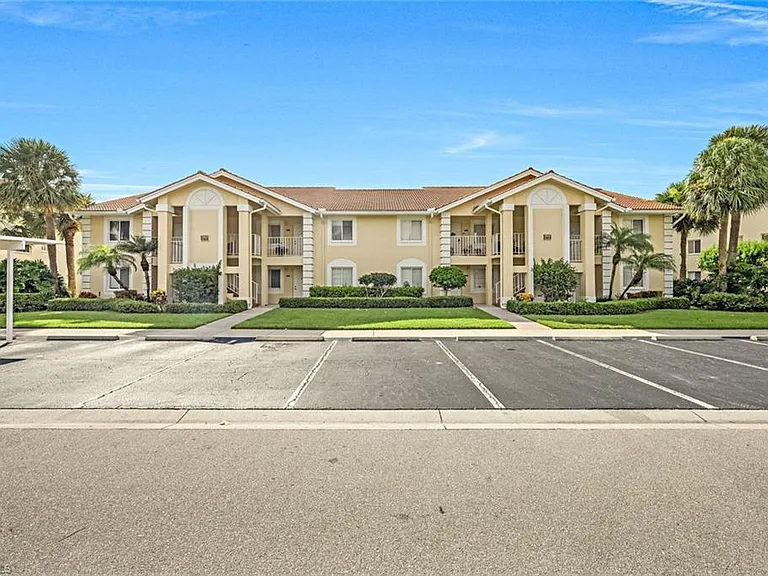 7800 Emerald Cir #B-104 — Photo 17