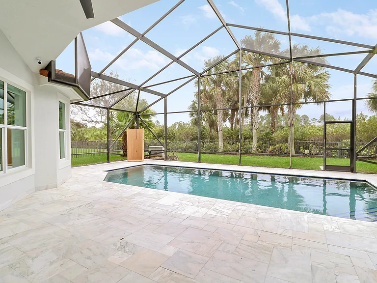 236 Carina Dr — Photo 39