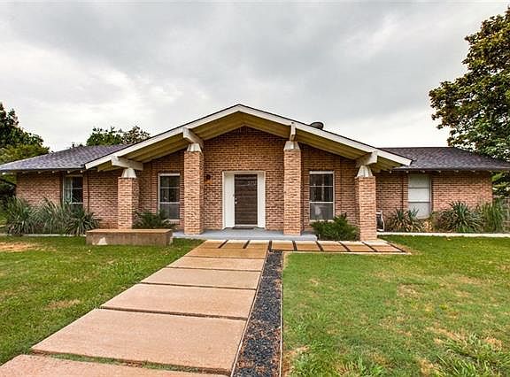 2nd image of 3712 Blue Trace Ln