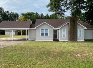 146 Smithfield Dr, Jackson, TN 38305