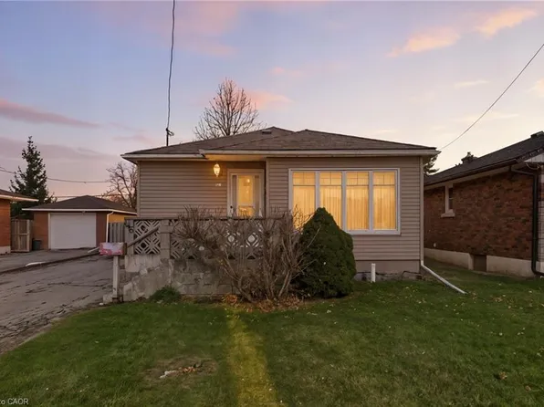 66 Rose Ave, Thorold, ON L2V 3C8