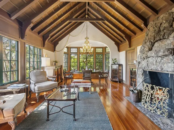 1900 Yosemite Rd, Berkeley, CA 94707