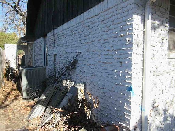 3rd image of 8008nw15th St