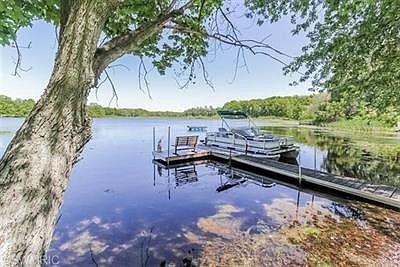 4th image of 8572 McArthur Ave NE