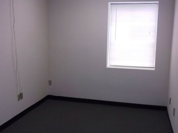 4th image of 1004 Oster Dr NW