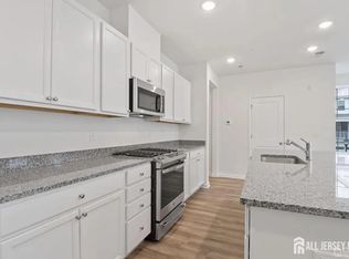 735 Station Rd, Dunellen, NJ 08812