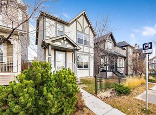 354 W Cranford Dr SE, Calgary, AB T3M1N1