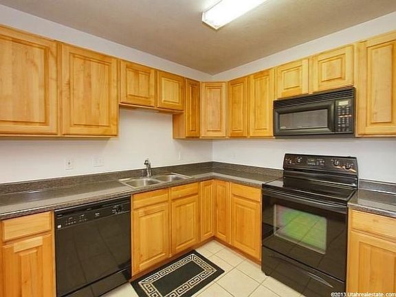 5th image of 1230 E Privet Dr #427