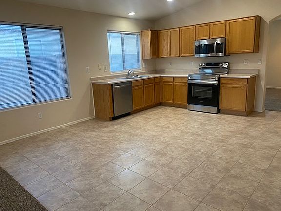 3rd image of 10855 W Windsor Ave