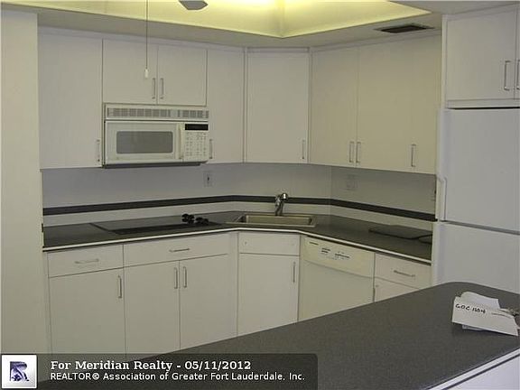 3rd image of 3800 Galt Ocean Dr APT 1104