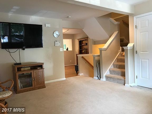 5th image of 9051 Falcon Glen Ct