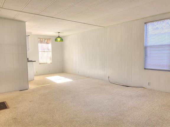 5th image of 4117 NW 85th Pl