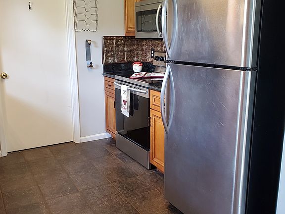 5th image of 1031 Tolliver Way