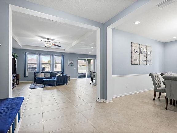 4th image of 11204 Coventry Grove Cir