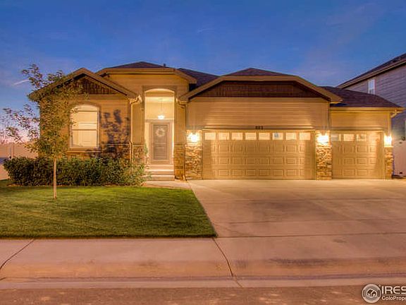 3rd image of 802 Shirttail Peak Dr