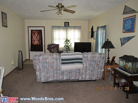 2nd image of 212 N Darr Ave