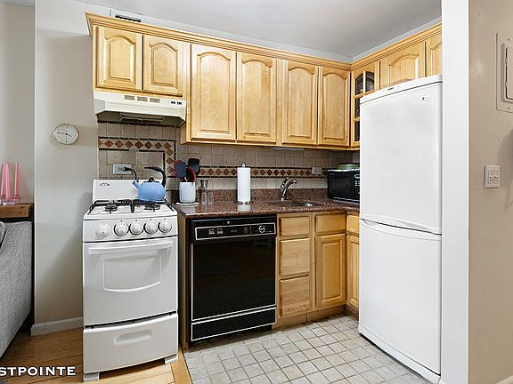2nd image of 222 W 14th St APT 4J
