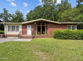 221 Forest Rd, Wilmington, NC 28403