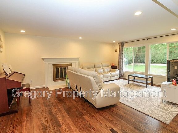 2nd image of 821 171st Pl NE